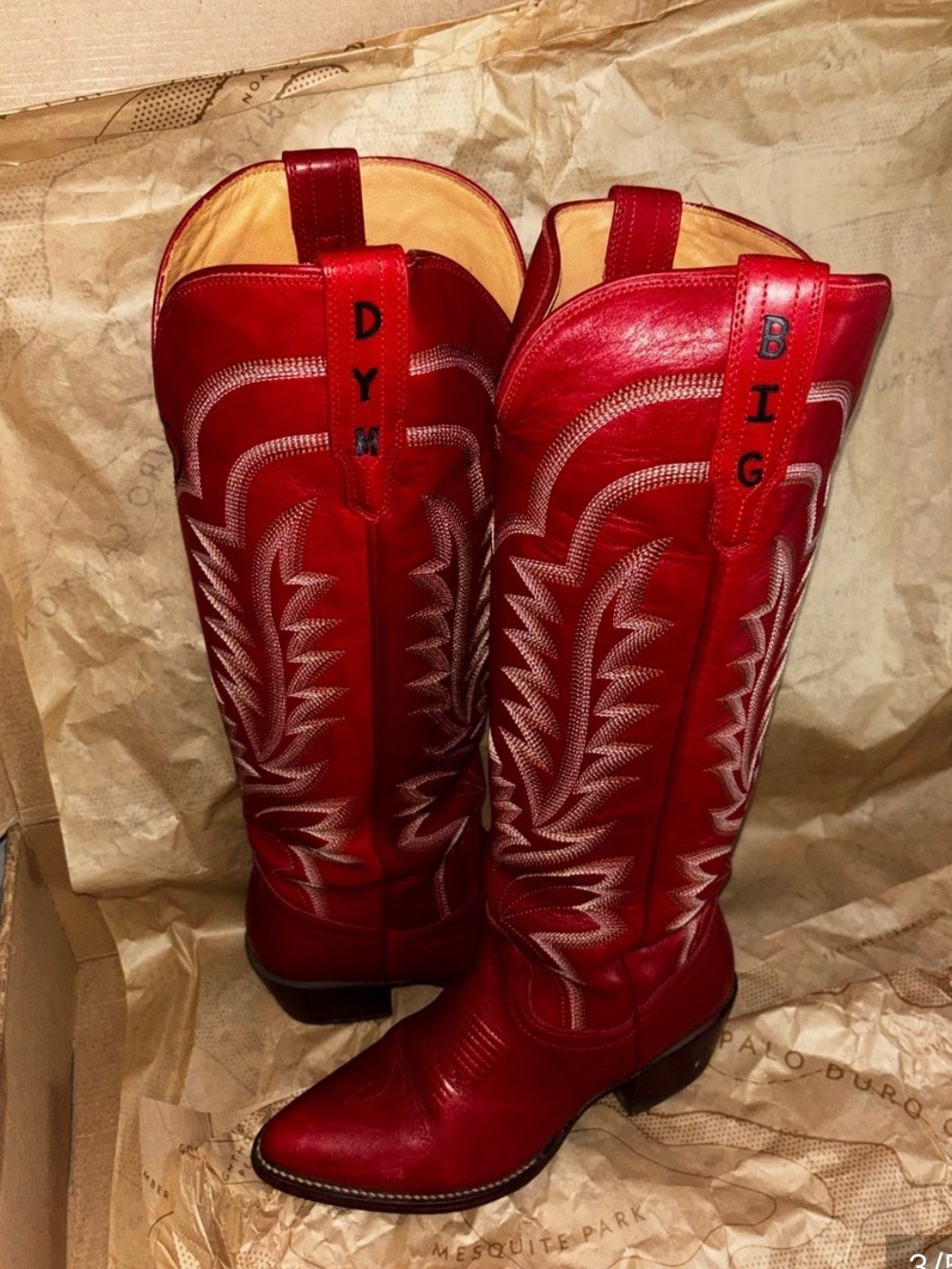 Tecovas The Abby in Crimson Bovine - Picture 11 of 17